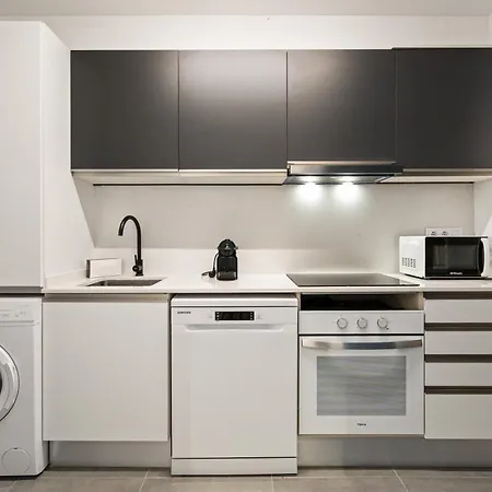 Flateli Espronceda 11 *