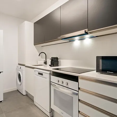 Flateli Espronceda 11 * Barcelona